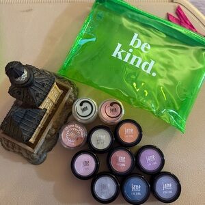 Jane Iredale Eyeshadow Collection with Green Pouch